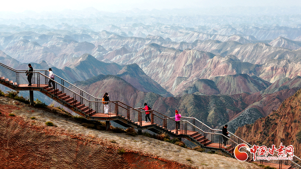 蘭州：丹霞流彩 秋色如畫